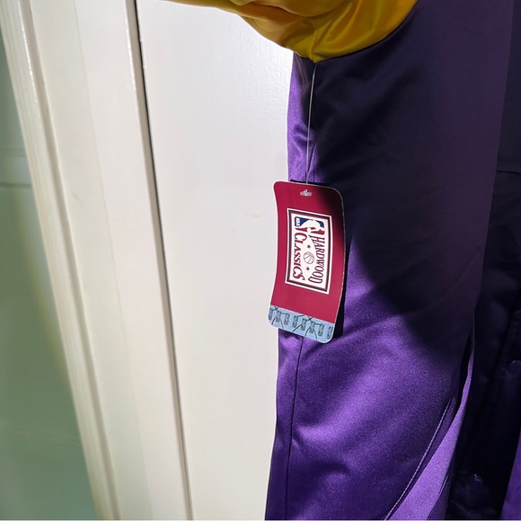 Iconic Purple and Gold Lakers Jacket - Heavyweight Satin - NWT - Size 2XL - Picture 9 of 14